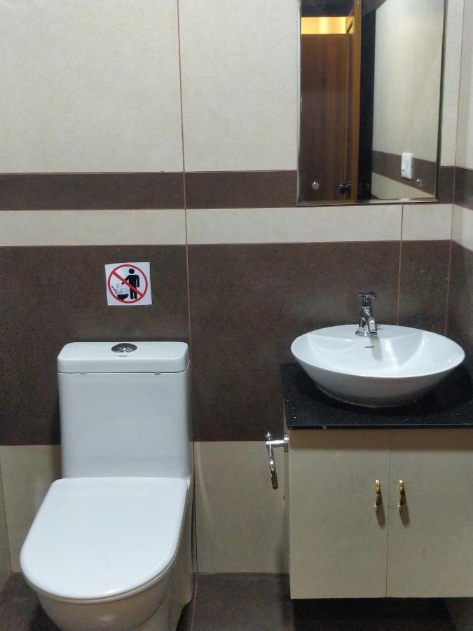 Majestic Inn Тривандрум Экстерьер фото